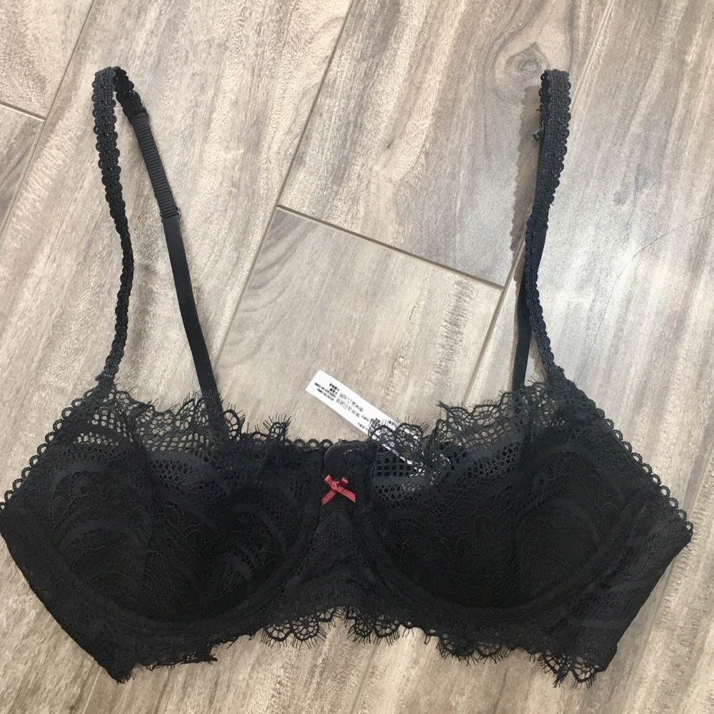 Free people black laced bra size 36B